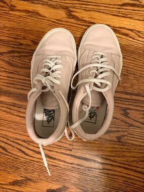 Vans Women's Low-Top Sneakers in Pale Pink